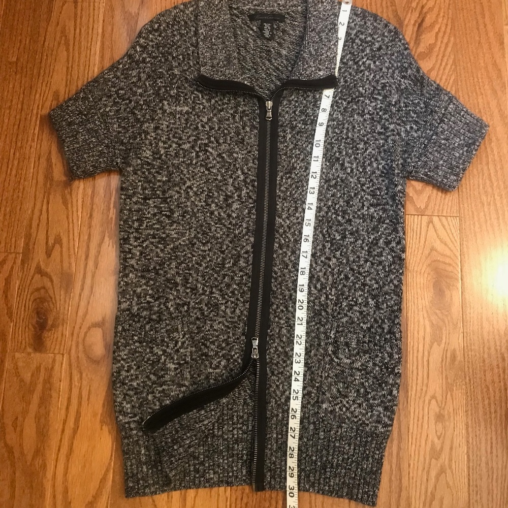 Kenneth Cole Sweater - Picture 4 of 7
